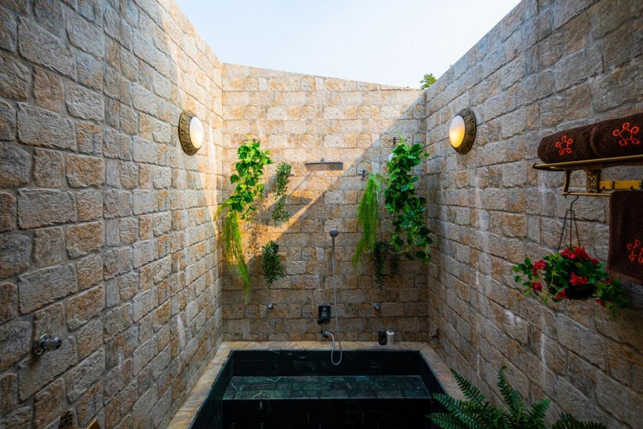 Saffronstays Turquoise Maison, Karjat Eksteriør bilde