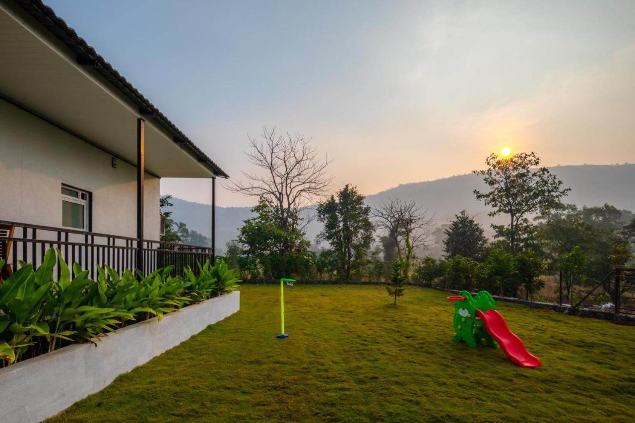 Saffronstays Turquoise Maison, Karjat Eksteriør bilde